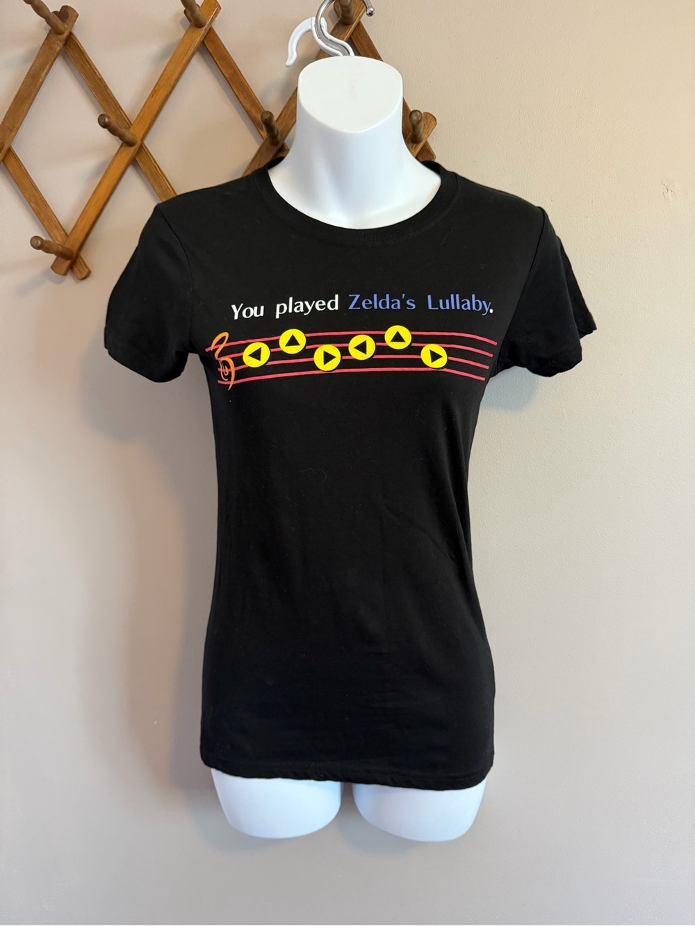 The Legend of Zelda Ocarina of Time Black Graphic Tee Nintendo Size S
